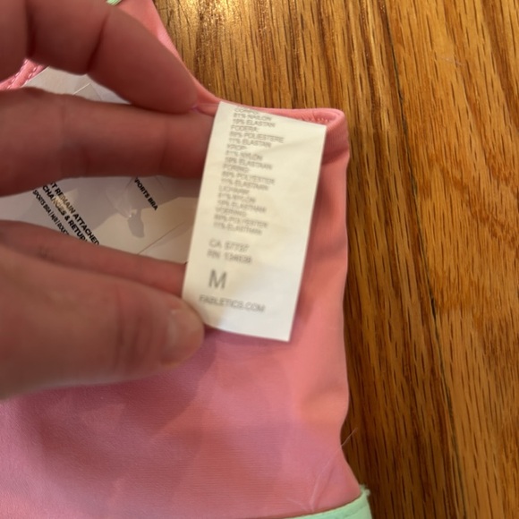 Fabletics Sports Top - Picture 3 of 4